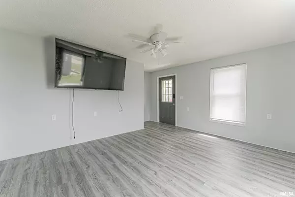 Atlanta, IL 61723,300 N HOWARD ST