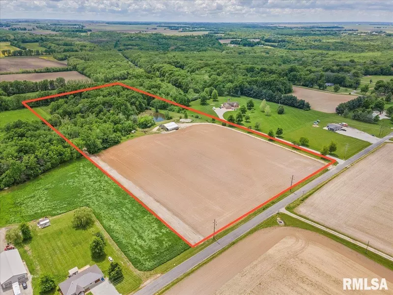 000 1330 N RD, Taylorville, IL 62568