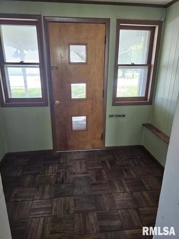 Camp Point, IL 62320,300 W Prairie ST