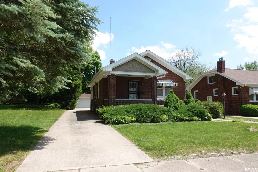 345 DIVISION ST, Galesburg, IL 61401