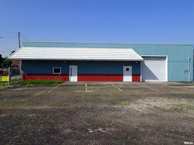 509 N CHICAGO ST, Lincoln, IL 62656