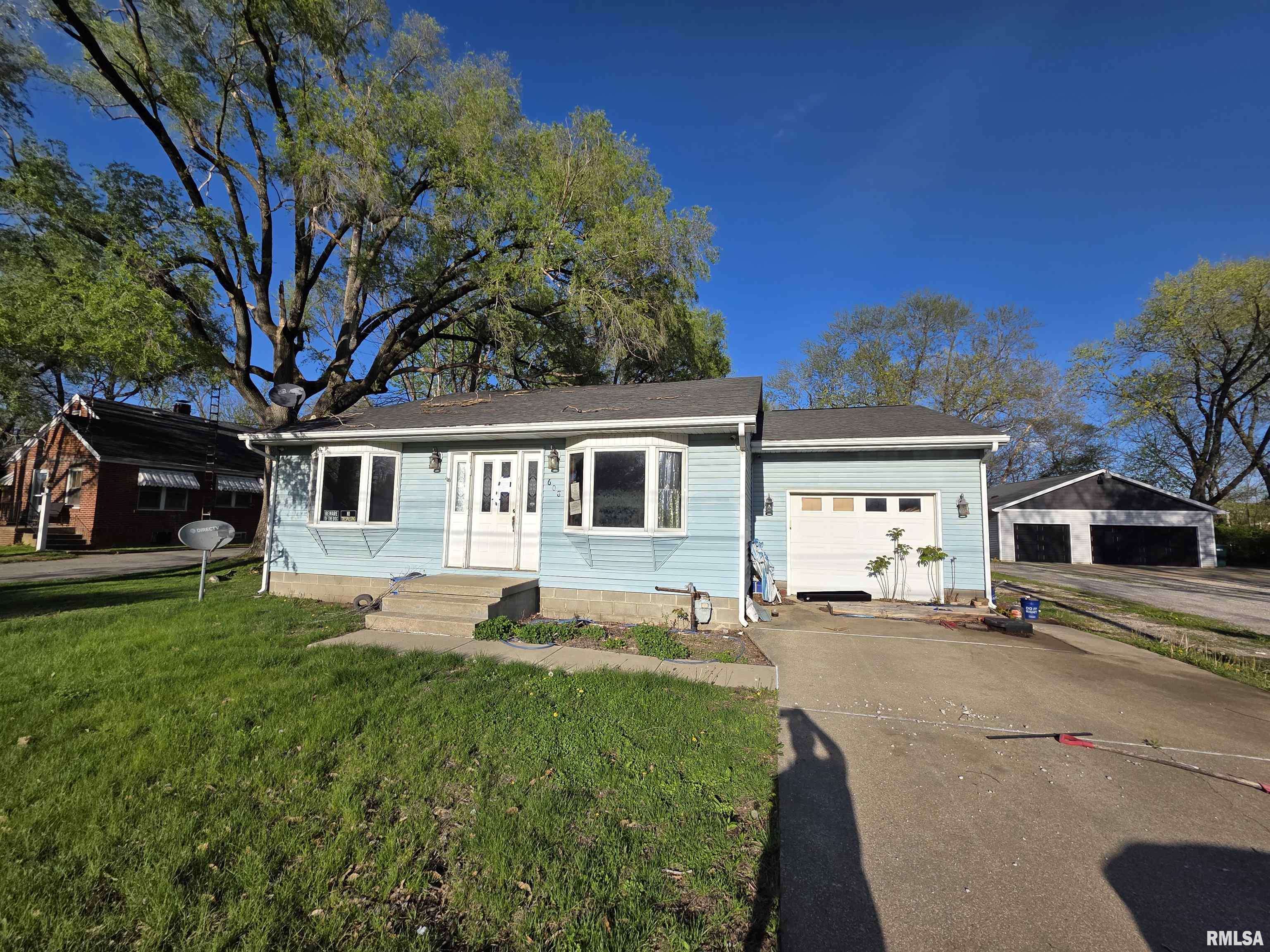608 N 3RD ST, Riverton, IL 62561