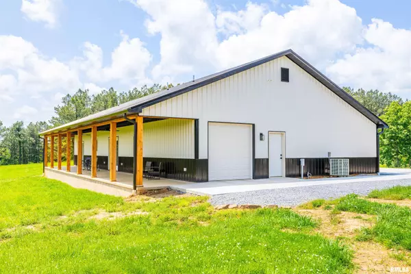 Harrisburg, IL 62946,142 OAK RD