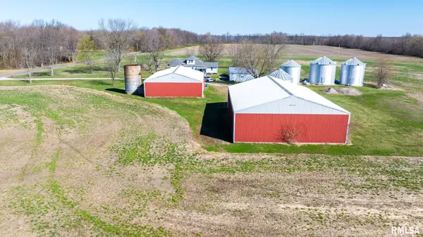 Carlyle, IL 62231,20040 Boulder RD