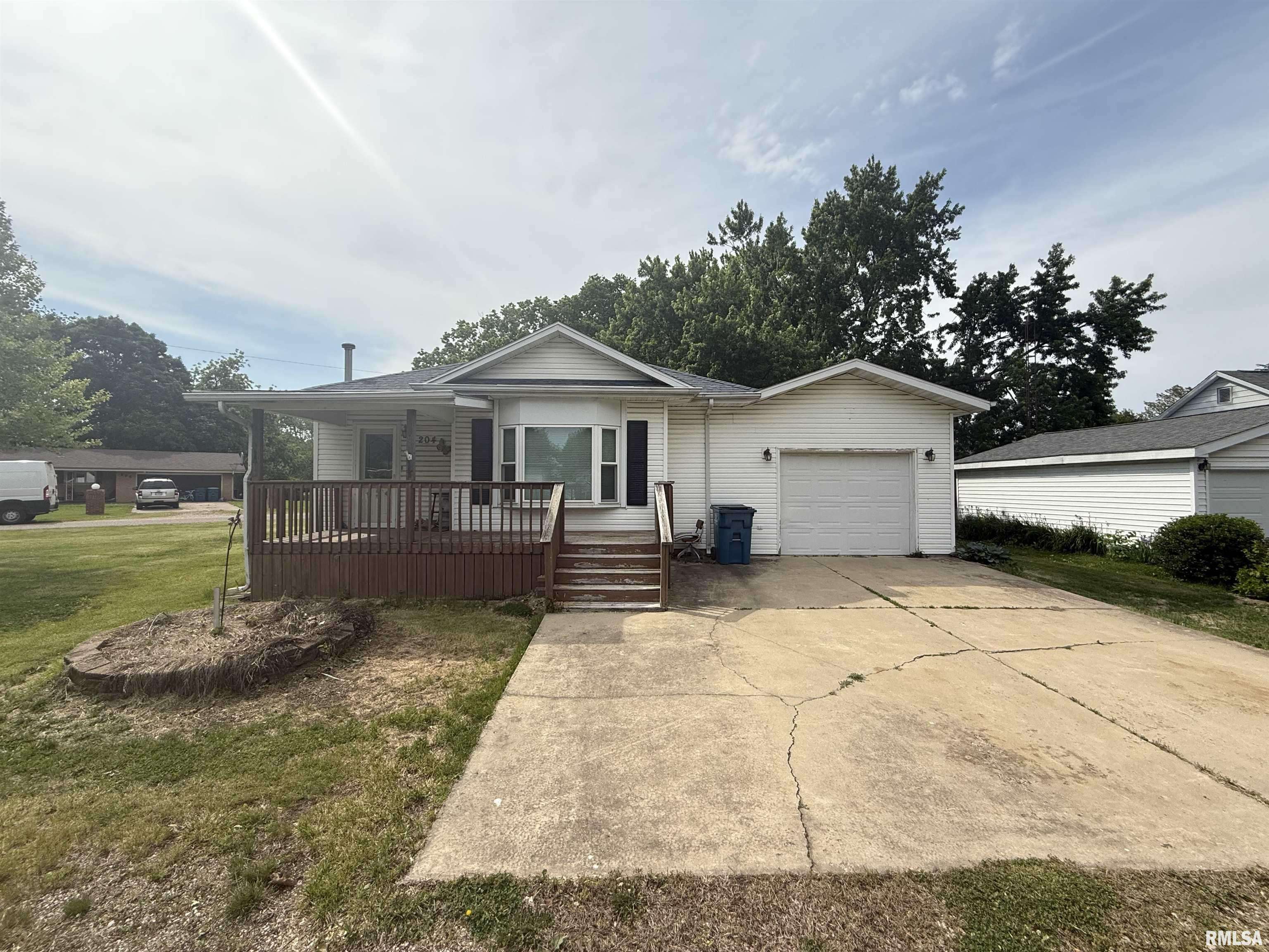 204 SW 7TH ST, Atlanta, IL 61723