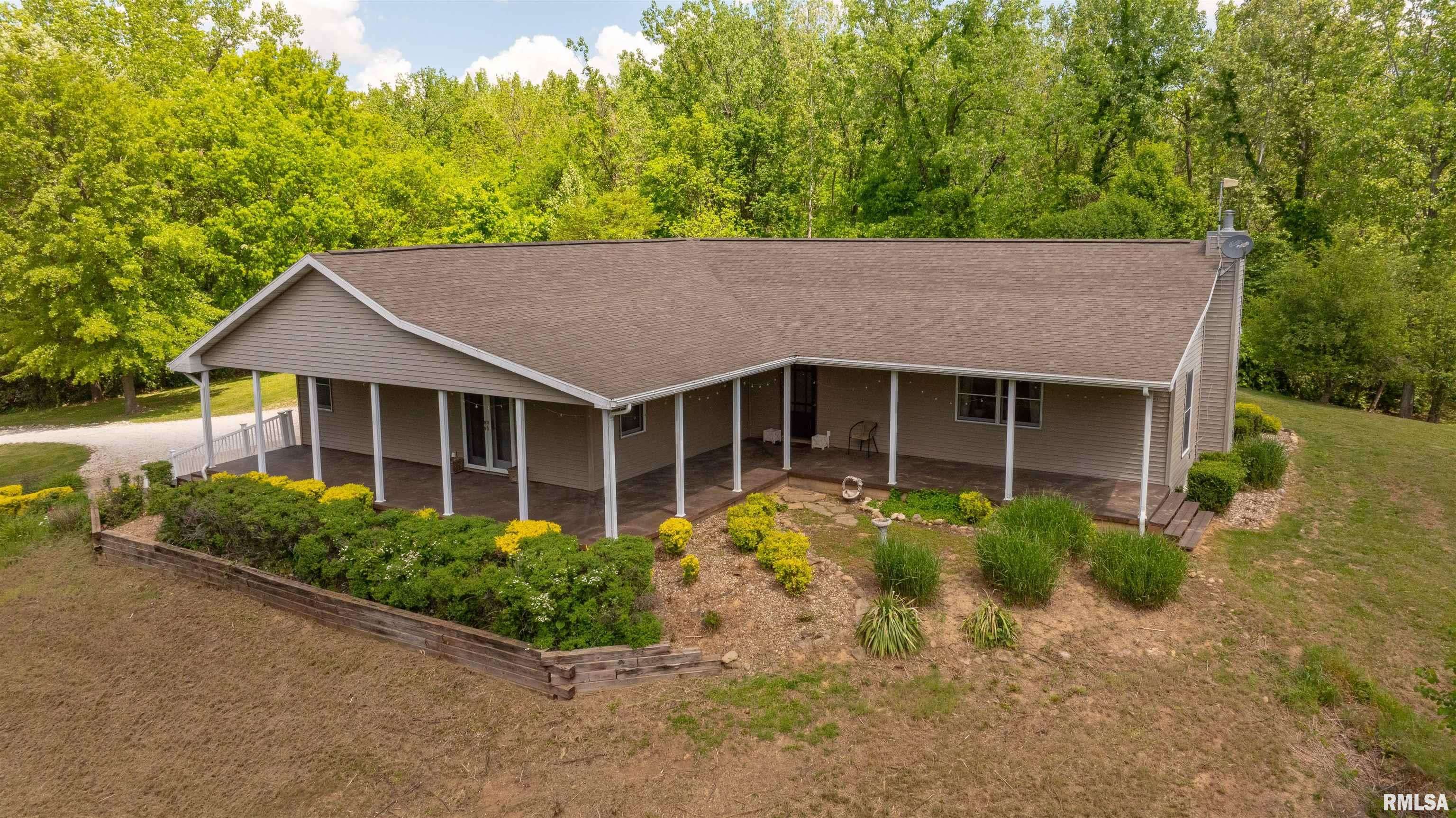 20249 Crane RD, Frederick, IL 62639