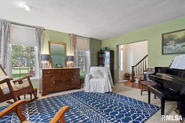 New Berlin, IL 62670,10272 PRAIRIE CREEK RD