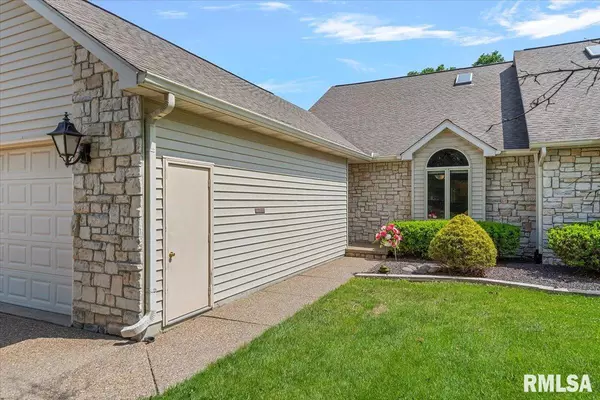 Springfield, IL 62703,111 COUNTRY PL