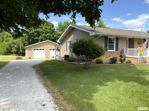 Abingdon, IL 61410,709 W MONMOUTH ST