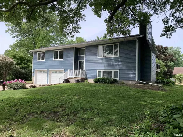 720 N 5TH ST, Monmouth, IL 61462