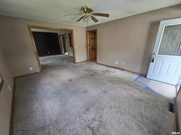 Bushnell, IL 61422,342 DEAN ST