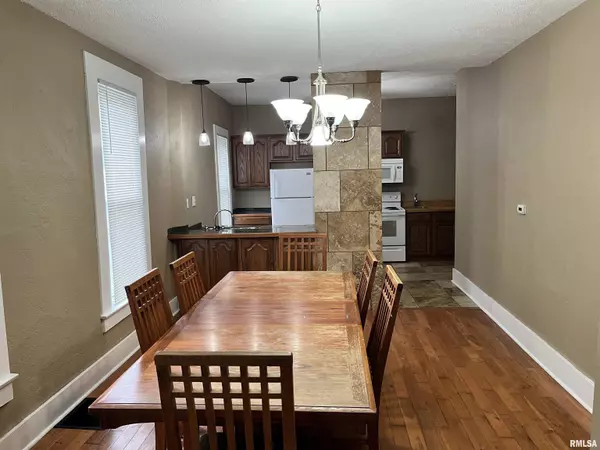 Springfield, IL 62704,626 W EDWARDS ST