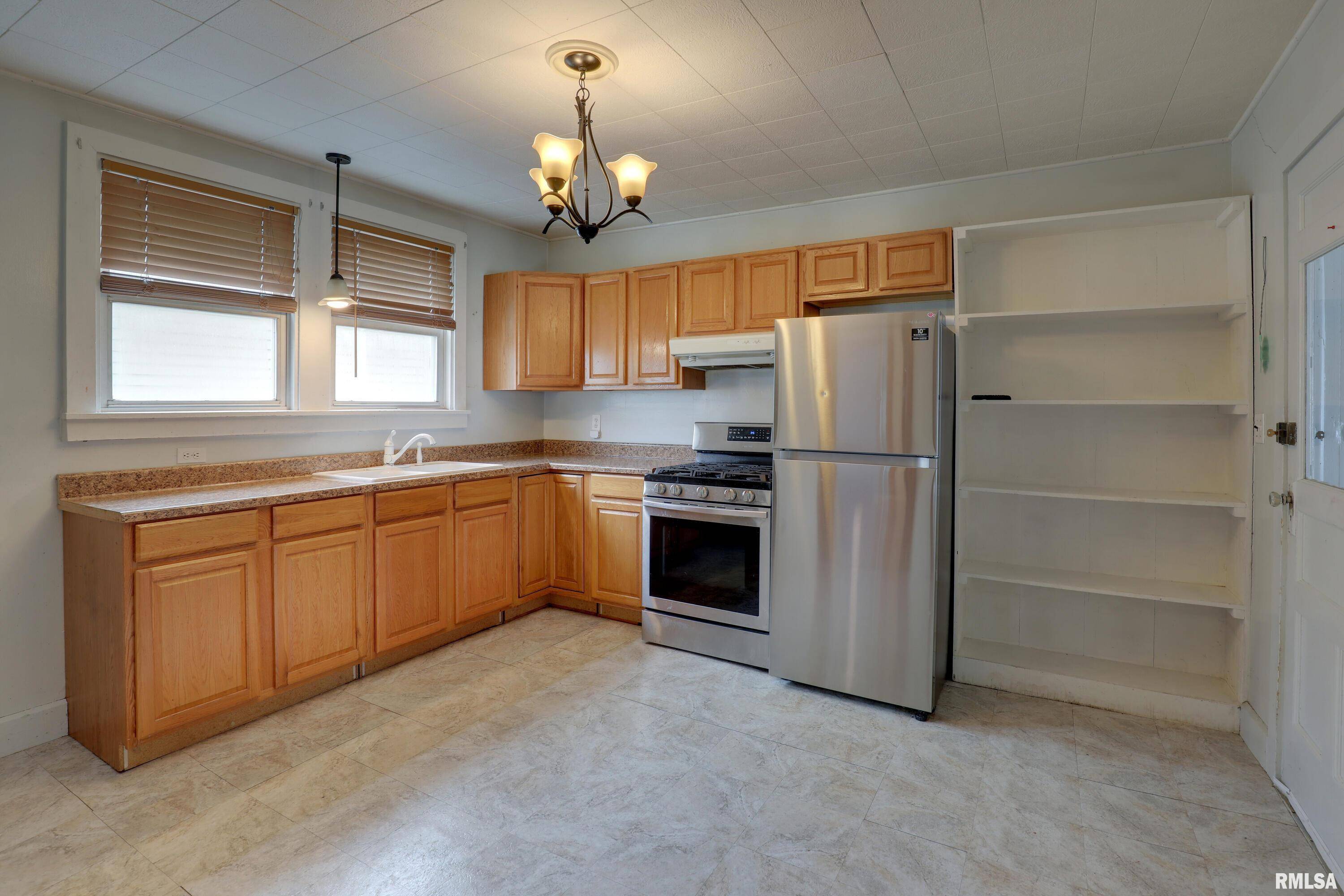 Quincy, IL 62301,2911 HAMPSHIRE ST