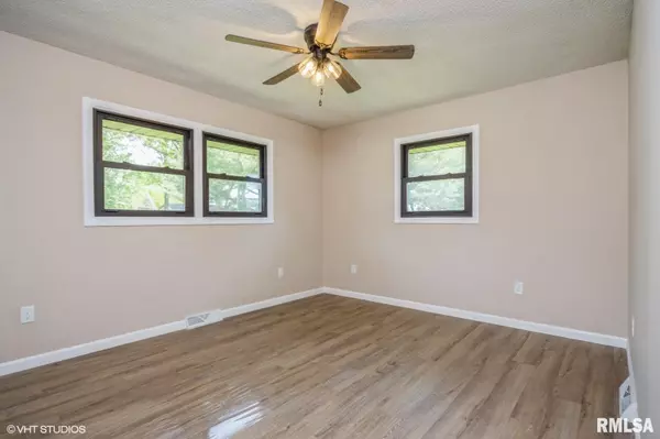 Mt Auburn, IL 62547,309 E TEMPLE ST