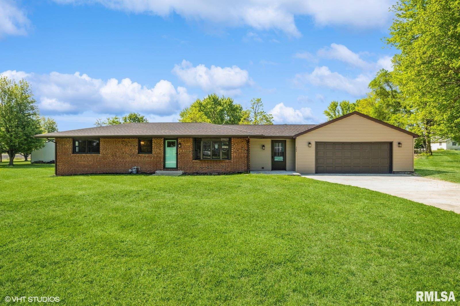 309 E TEMPLE ST, Mt Auburn, IL 62547