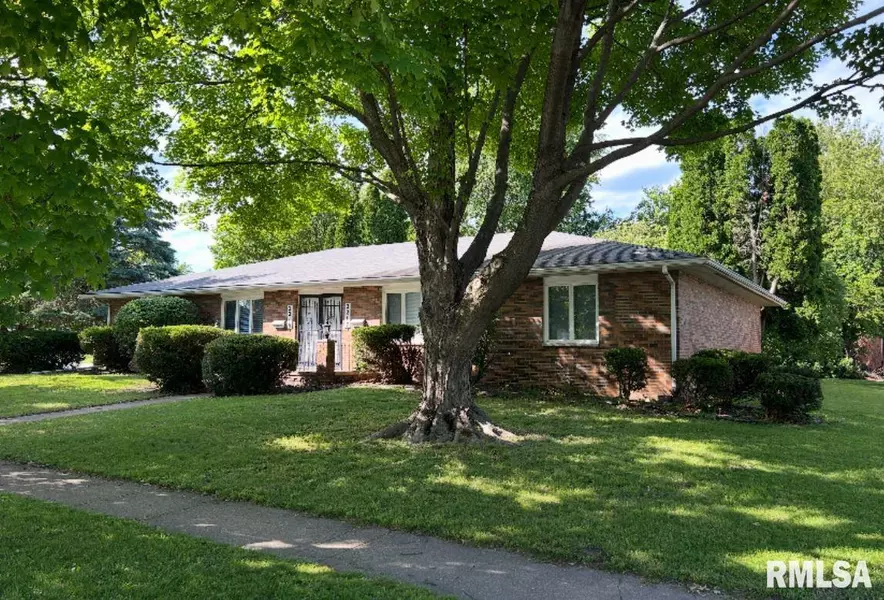 2219 LINDBERGH BLVD, Springfield, IL 62704