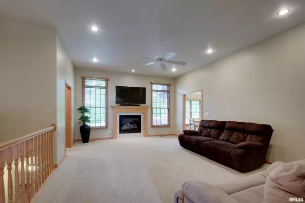 Quincy, IL 62305,2723 RIDGECREST DR
