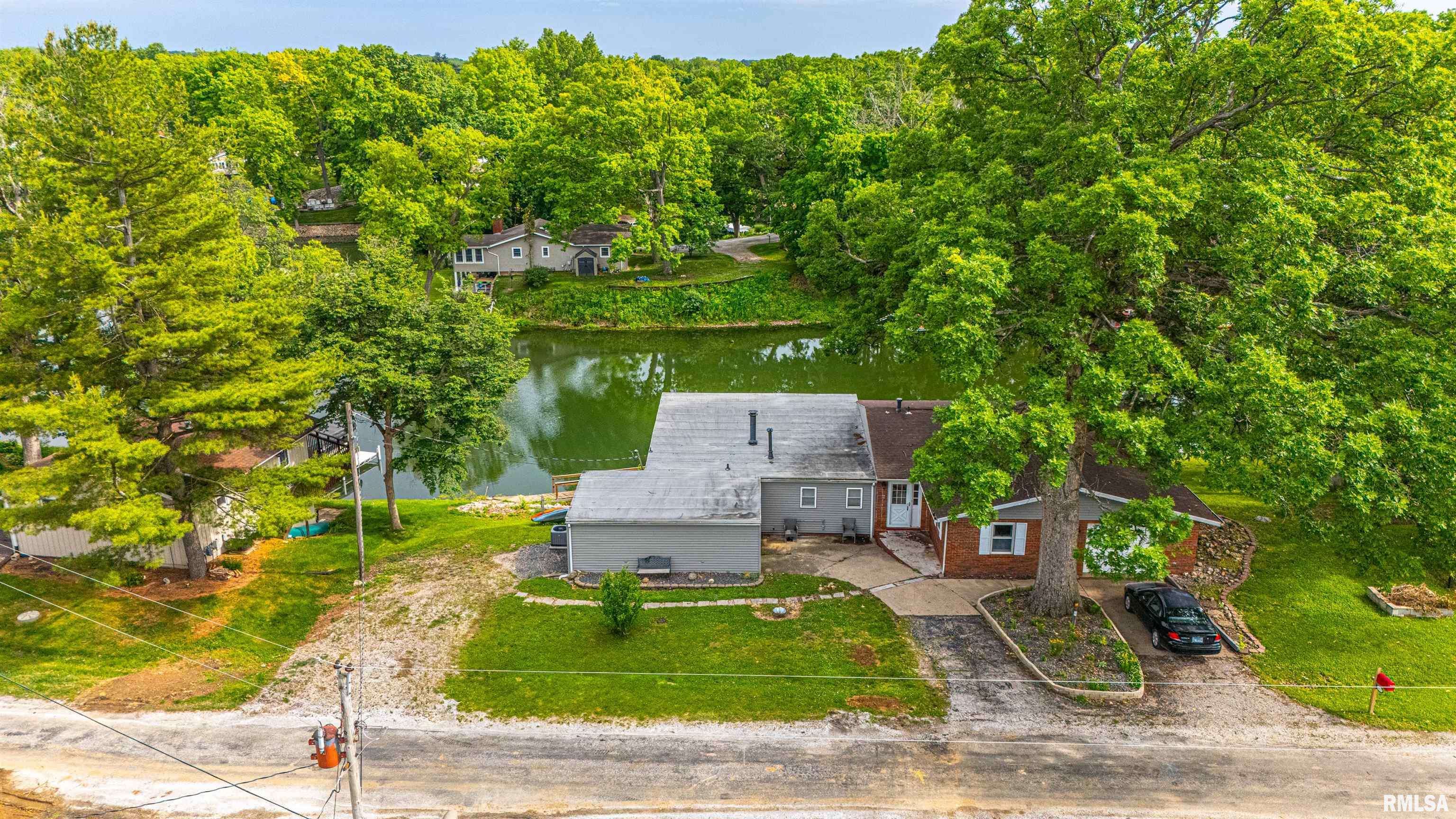 Petersburg, IL 62675,327 ELM LN