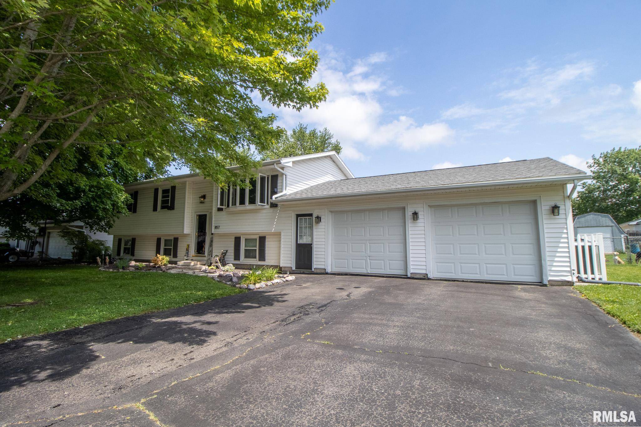 857 SUNNYVIEW AVE, Knoxville, IL 61448