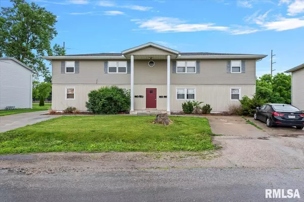 26/28/30/32 CIRCLE DR, Chatham, IL 62629