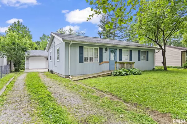 204 S 3RD ST, Riverton, IL 62561