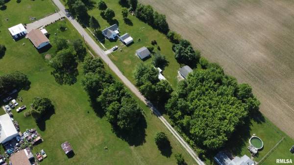 8739 E TURNER HWY, Astoria, IL 61501
