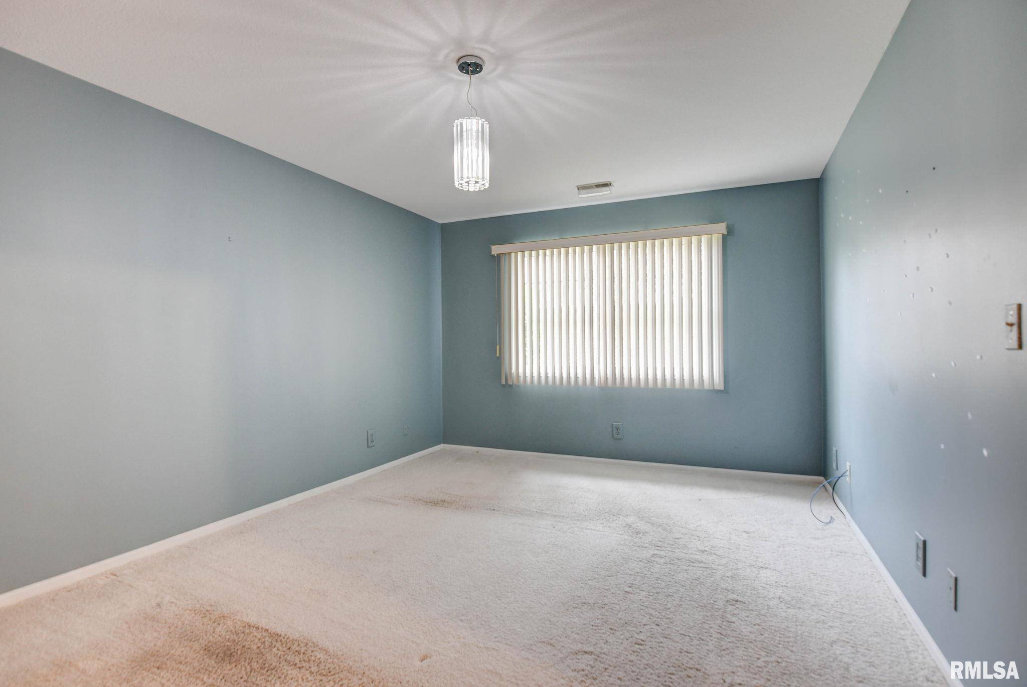 Taylorville, IL 62568,1315 W PARK AVE