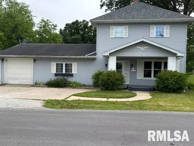 505 E ELM ST, Carlinville, IL 62626