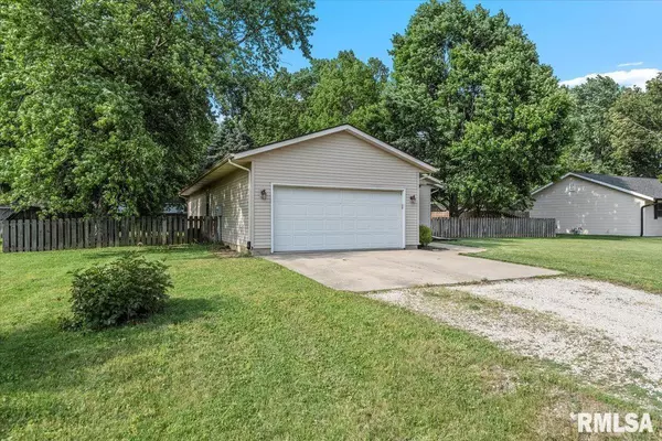 Auburn, IL 62615,21 BARBARA LN