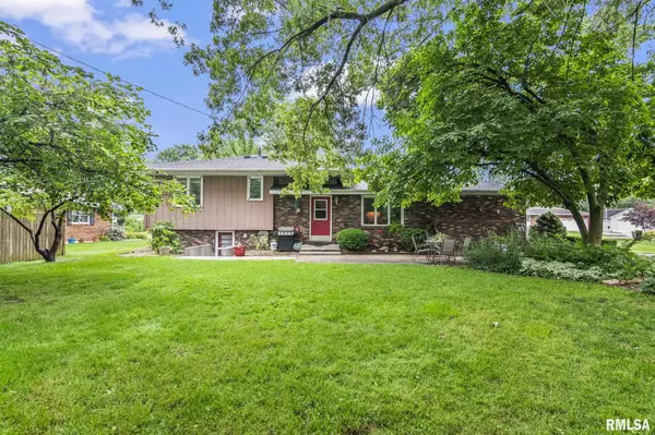 Spaulding, IL 62561,115 Vicar DR