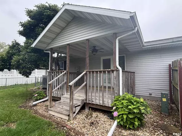 Auburn, IL 62615,114 S SANGAMON ST