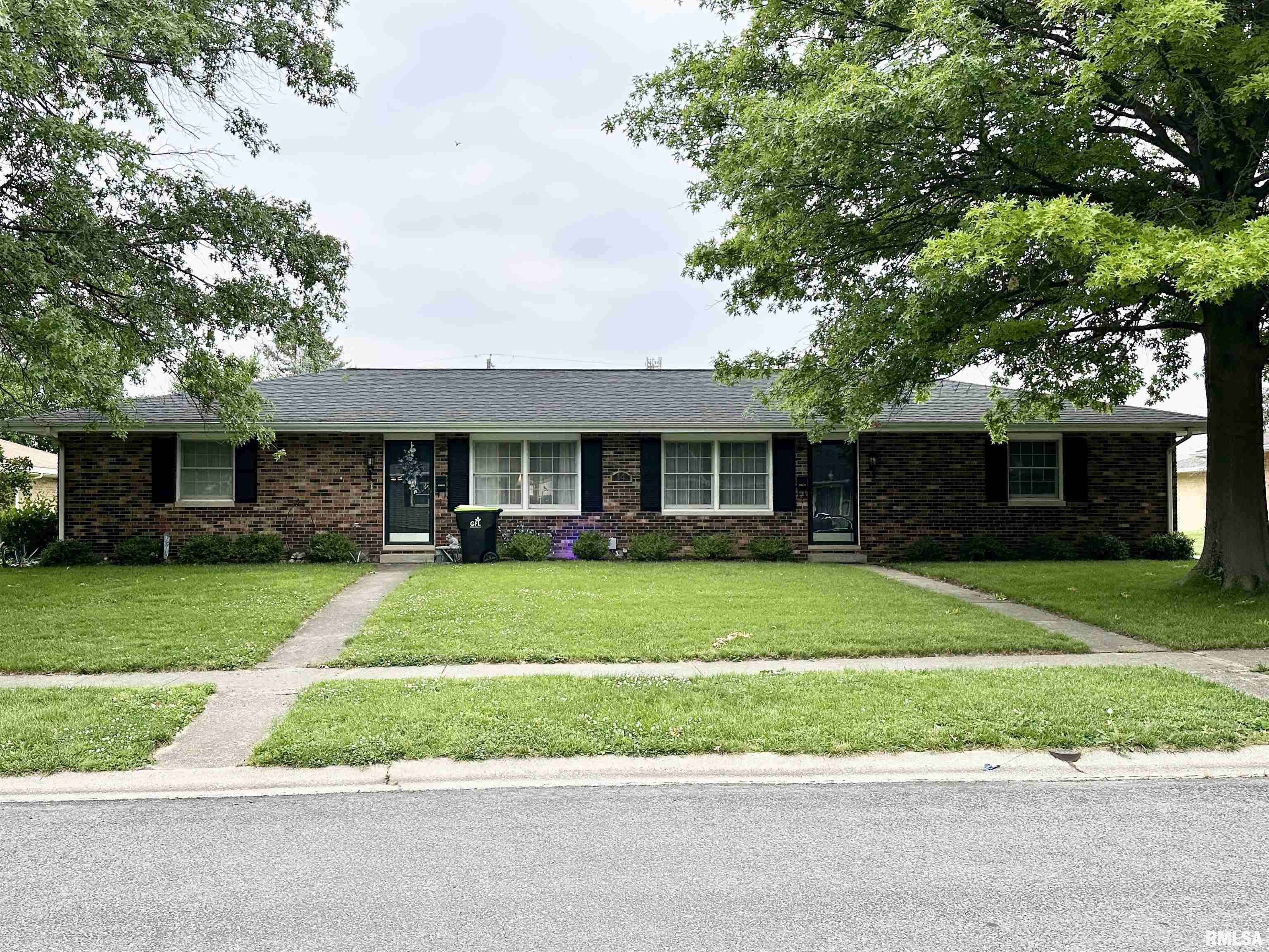 14 Westfair DR, Jacksonville, IL 62650