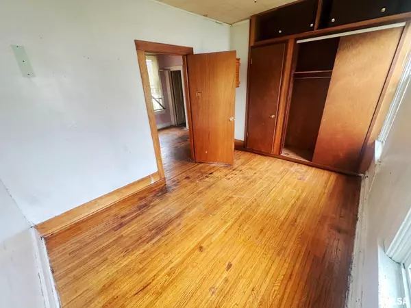 Galesburg, IL 61401,872 E 4TH ST