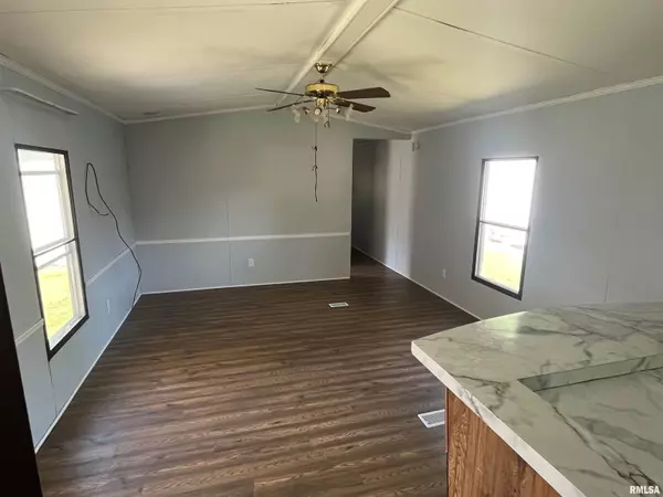 Springfield, IL 62702,3500 DIRKSEN AVE #84