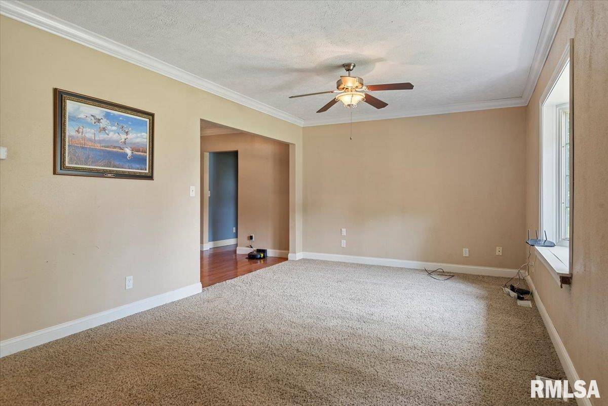 Athens, IL 62613,23620 W JACKSON ST