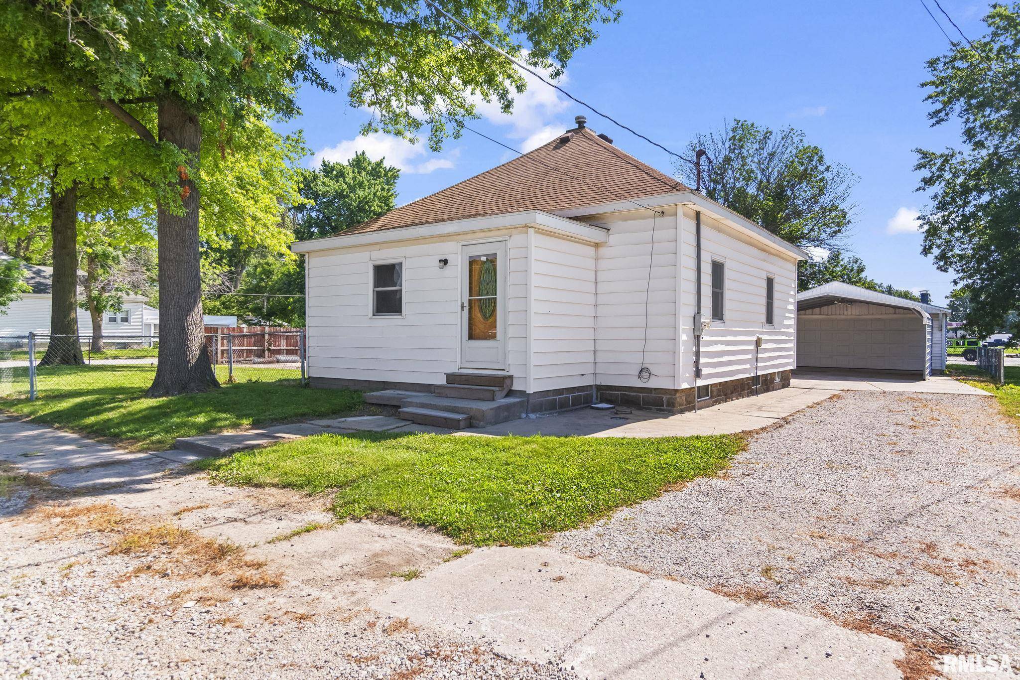 108 Garrison ST, Bulpitt, IL 62517