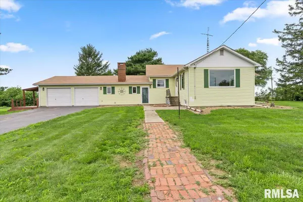 Girard, IL 62640,240 Mine AVE