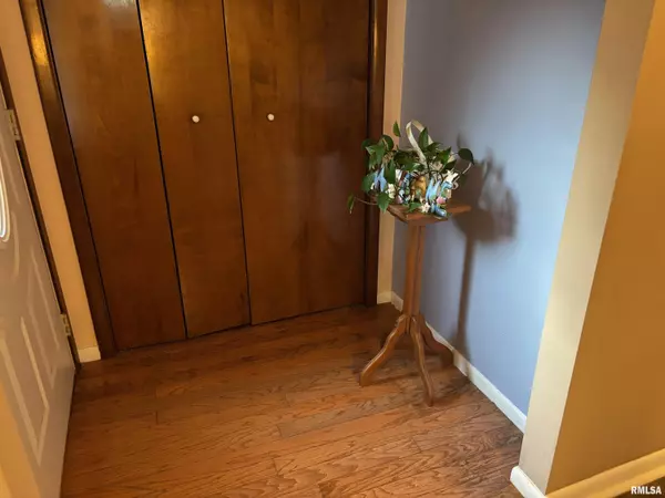 Auburn, IL 62615,1 Prairie ST