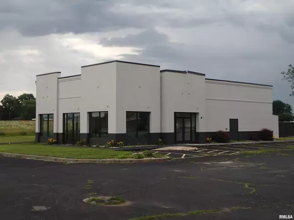 Lincoln, IL 62656,2775 WOODLAWN RD