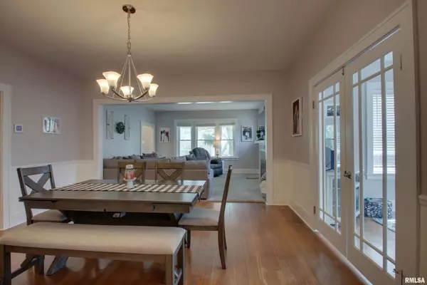 Quincy, IL 62301,615 N 24TH ST