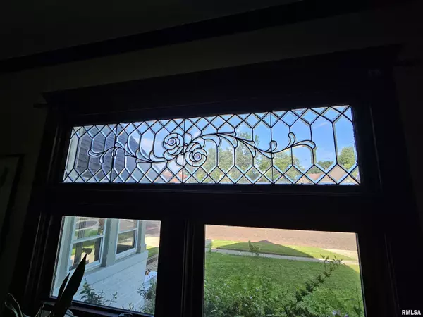 Galesburg, IL 61401,1104 N BROAD ST