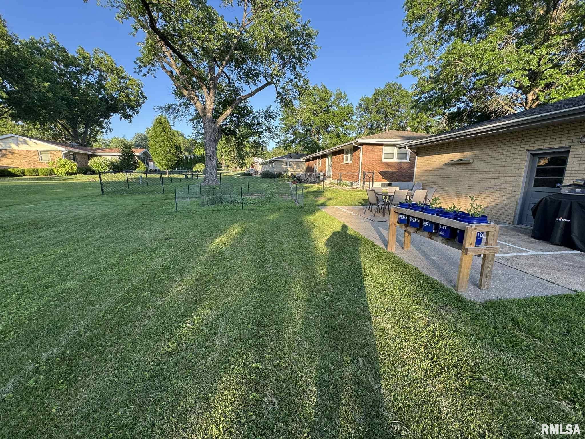 Quincy, IL 62301,2629 Manor Hill DR
