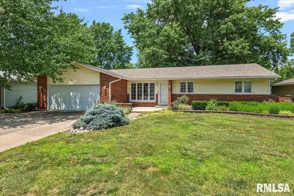 811 VIRGINIA AVE,  Taylorville,  IL 62568