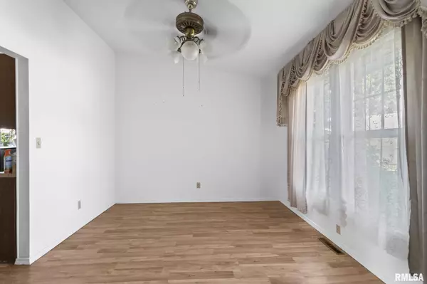 Springfield, IL 62702,2924 Flowerbrook CT
