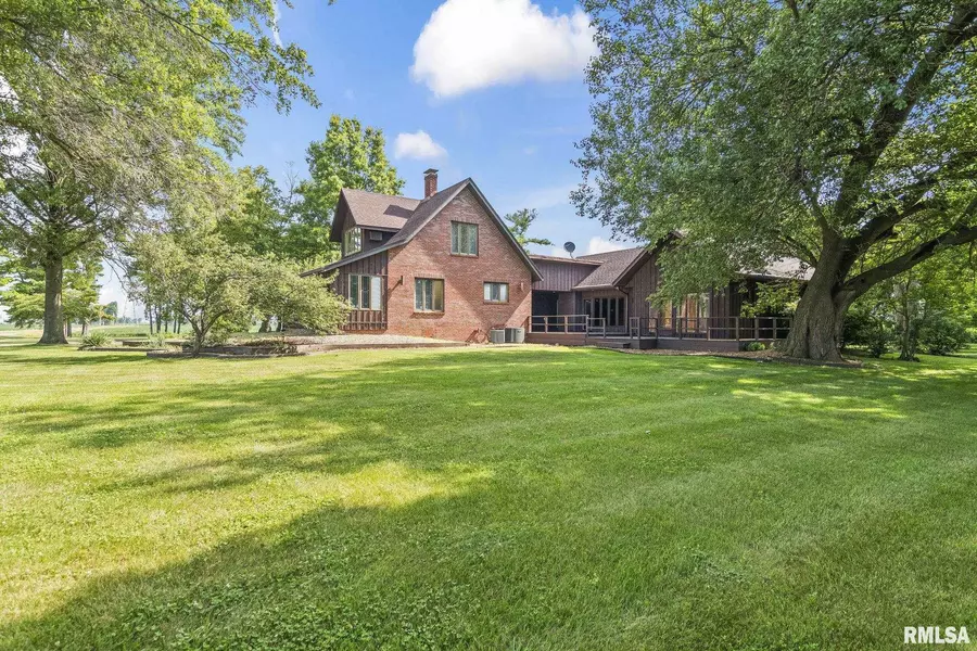 16969 PEORIA ST, Athens, IL 62613