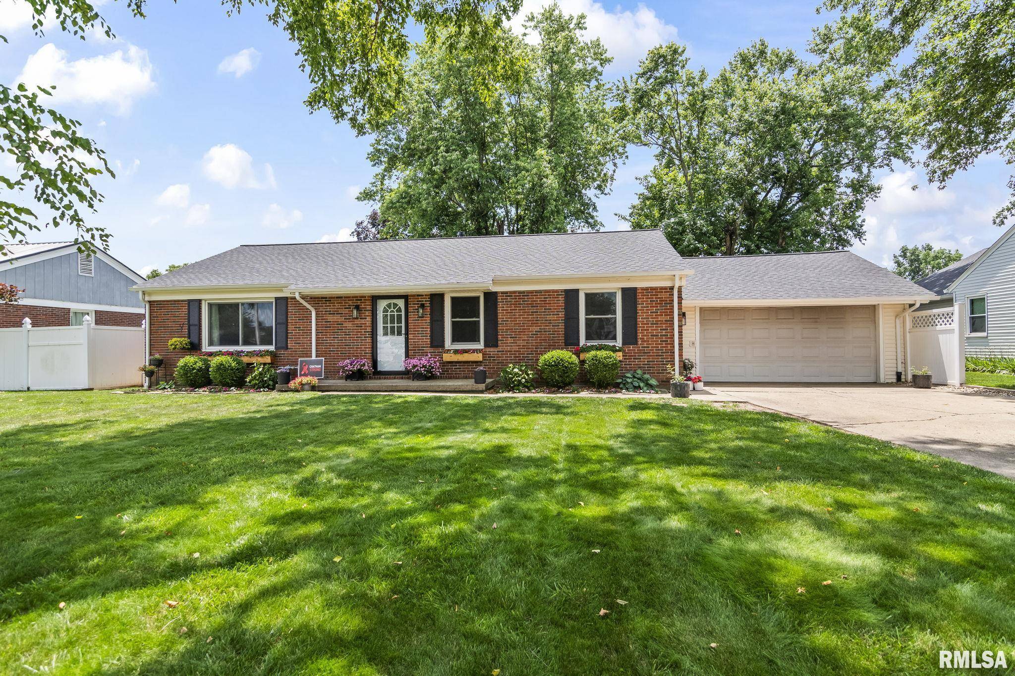 1822 DEERFIELD RD, Chatham, IL 62629