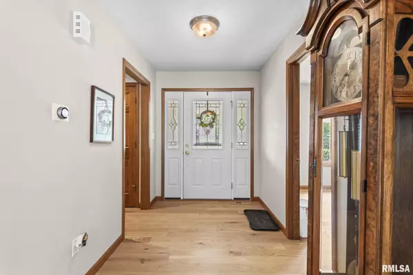 Spaulding, IL 62561,407 DOGWOOD CT