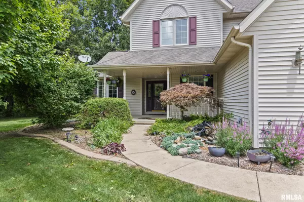 Spaulding, IL 62561,407 DOGWOOD CT