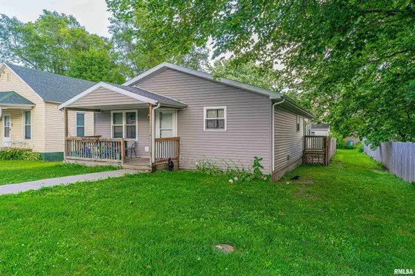 716 S KICKAPOO ST, Lincoln, IL 62656