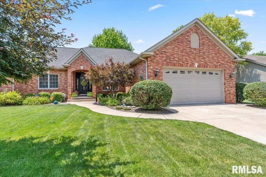 2501 Interlacken DR, Springfield, IL 62704-4153